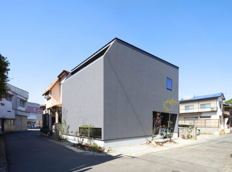 内に開く贅沢を叶えた家 -中庭のある住まい-